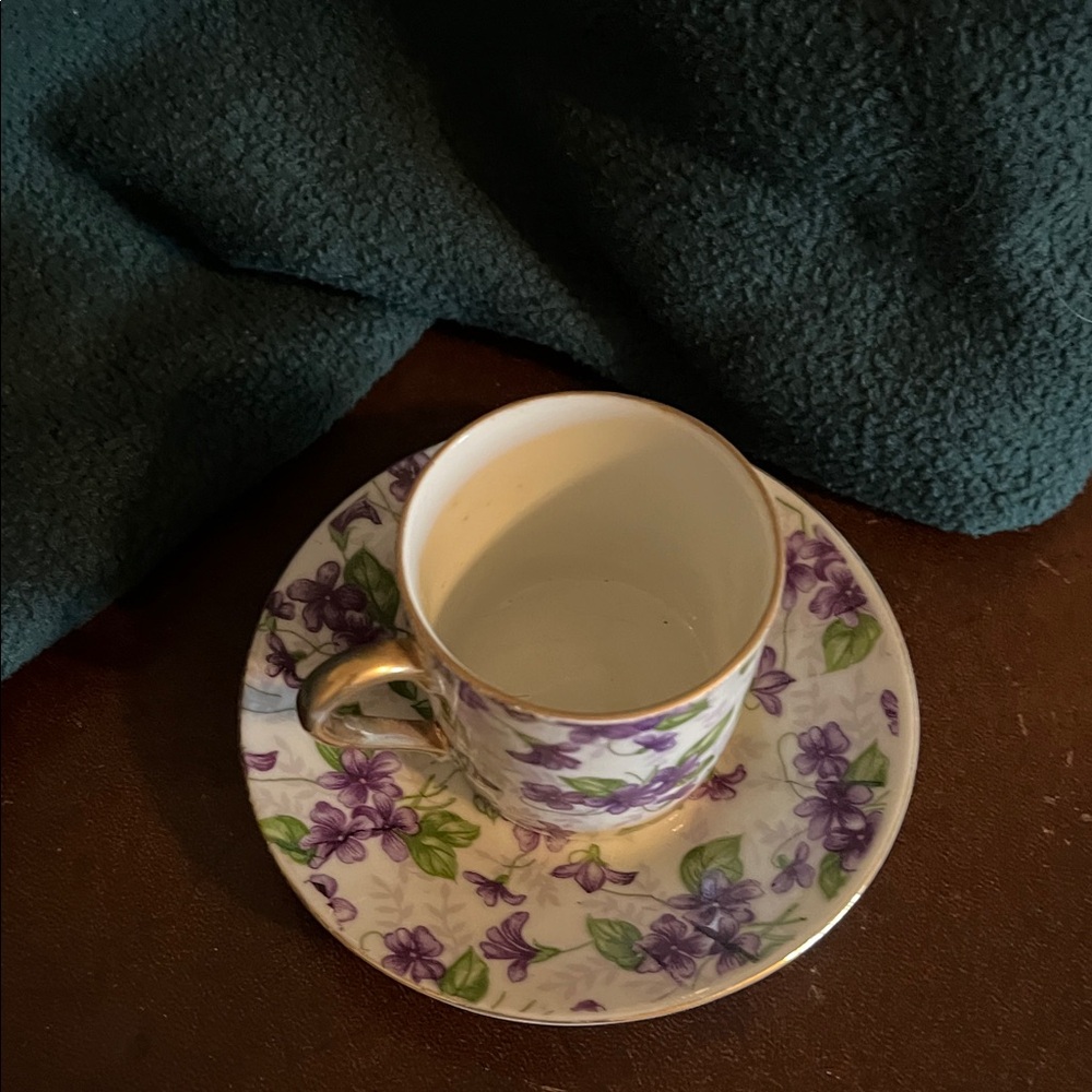 Vintage Inarco Floral Teacup and Saucer Set - Picture 2 of 5